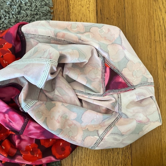 Kate Spade Electric Rose Print Leggings Size Small - Picture 11 of 14